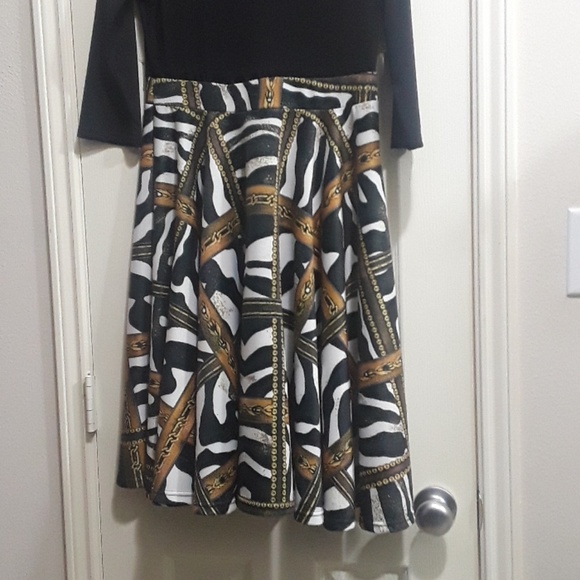 Dress - Picture 2 of 3